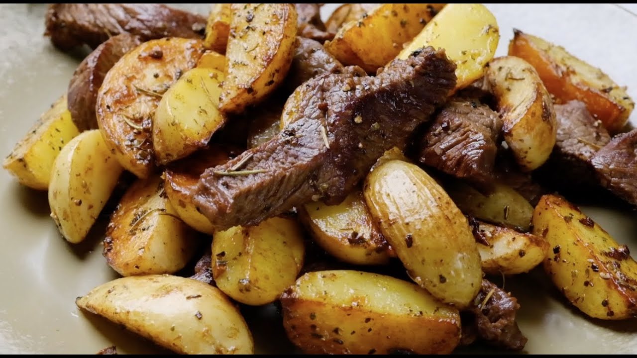 Garlic Herb Potatoes and Steak Skillet - Easy skillet meal for two!