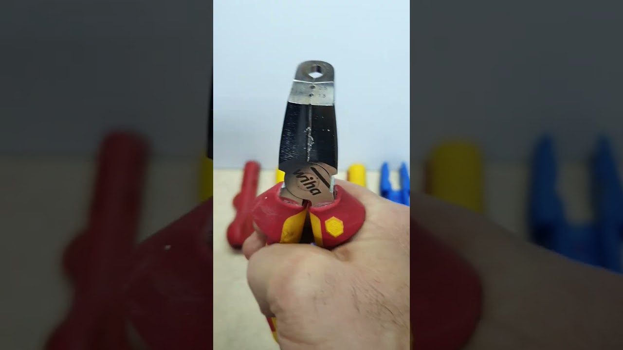 Scula preferată de electricieni 