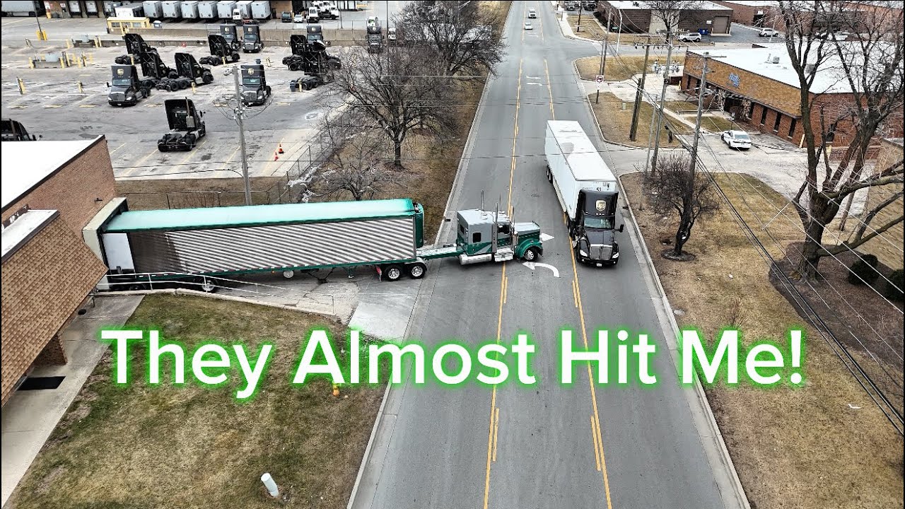 Maneuvering Through Tight Warehouses! | LTL Truck Driver | Chicago Suburbs | Blindside Backing