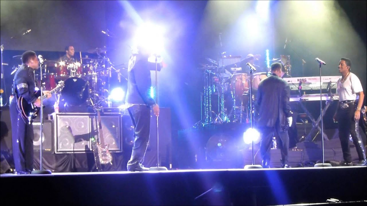 Can't Let Her Get Away (Introducing the Band) - The Jacksons Unity Tour 2012 in Singapore