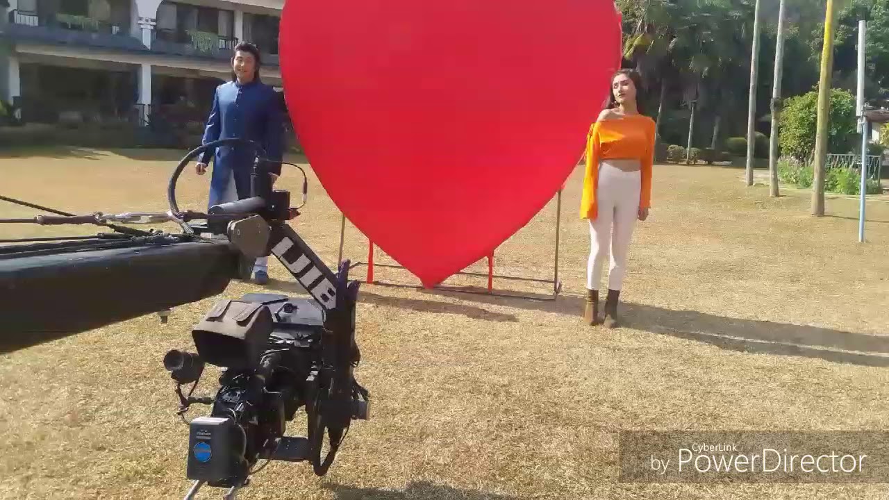 YATRA Movie Song( FLYING FLYING)Making // Salin Man Bania with Malika Mahat