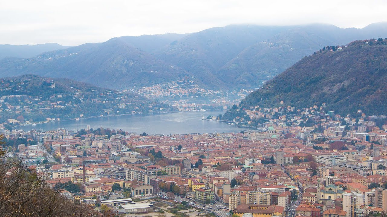 PICTURESQUE ITALIAN LAKE TOWN