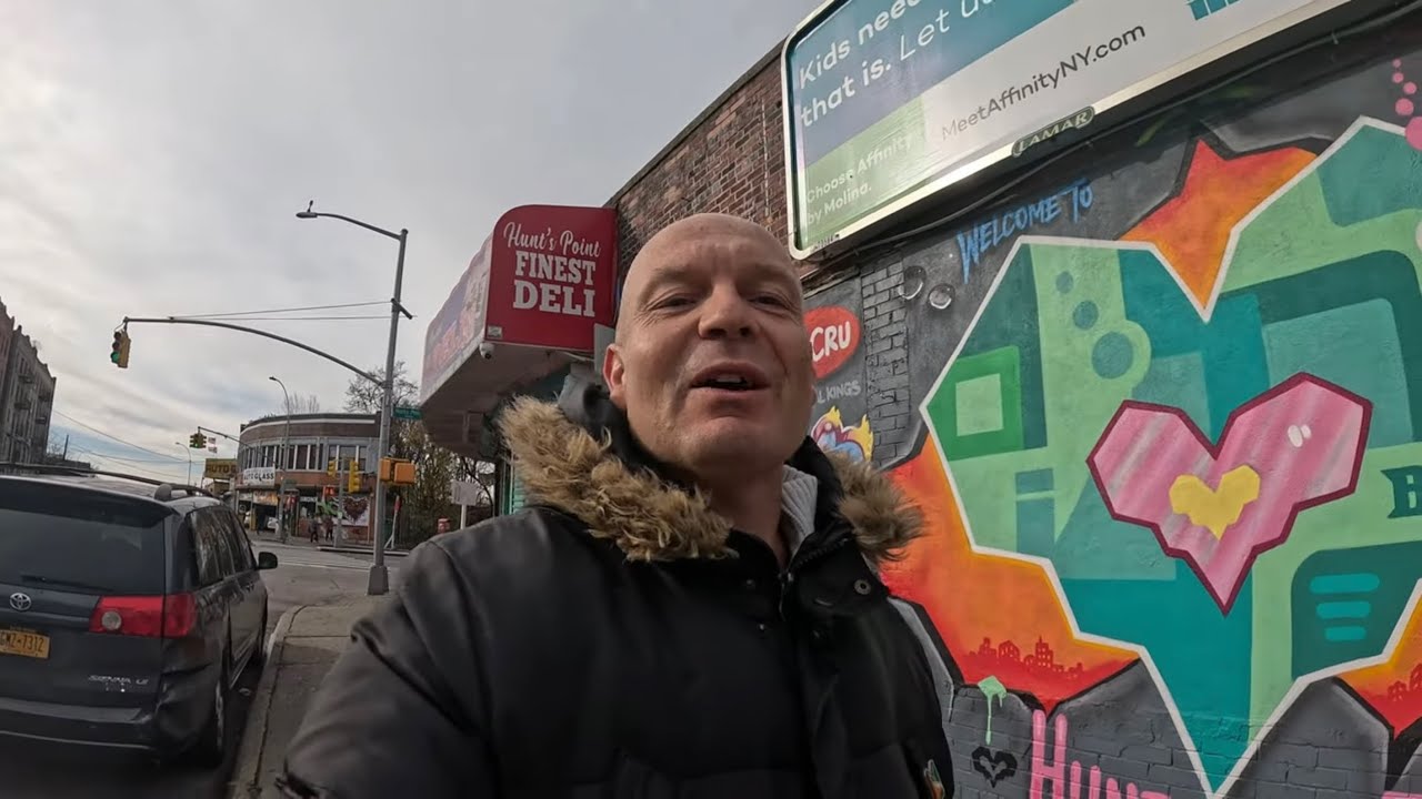 Checking out Graffiti in New York’s Most Dangerous Hood- South Bronx 🇺🇸