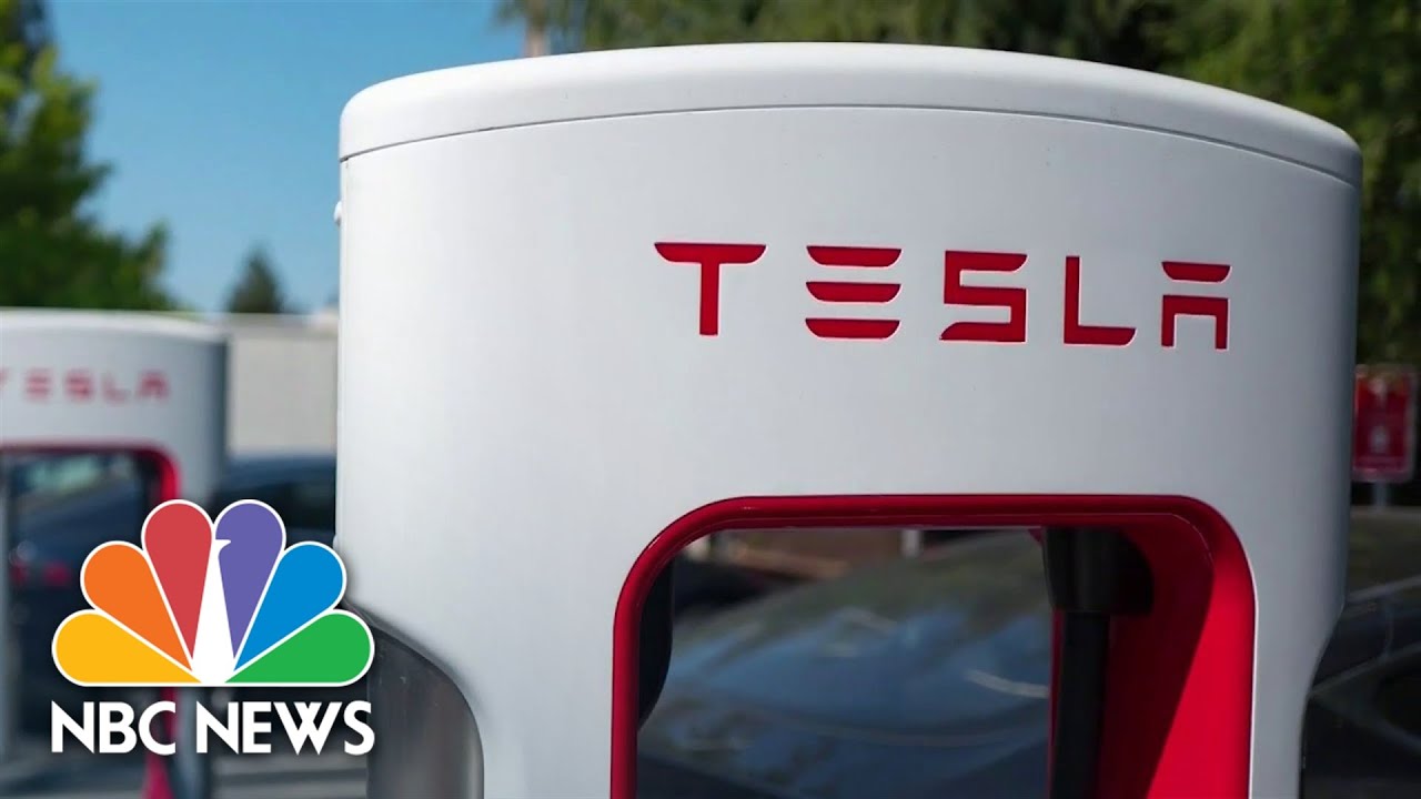 Elon Musk Sells $6.88 Billion Worth Of Tesla Stock Amid Twitter Legal Battle