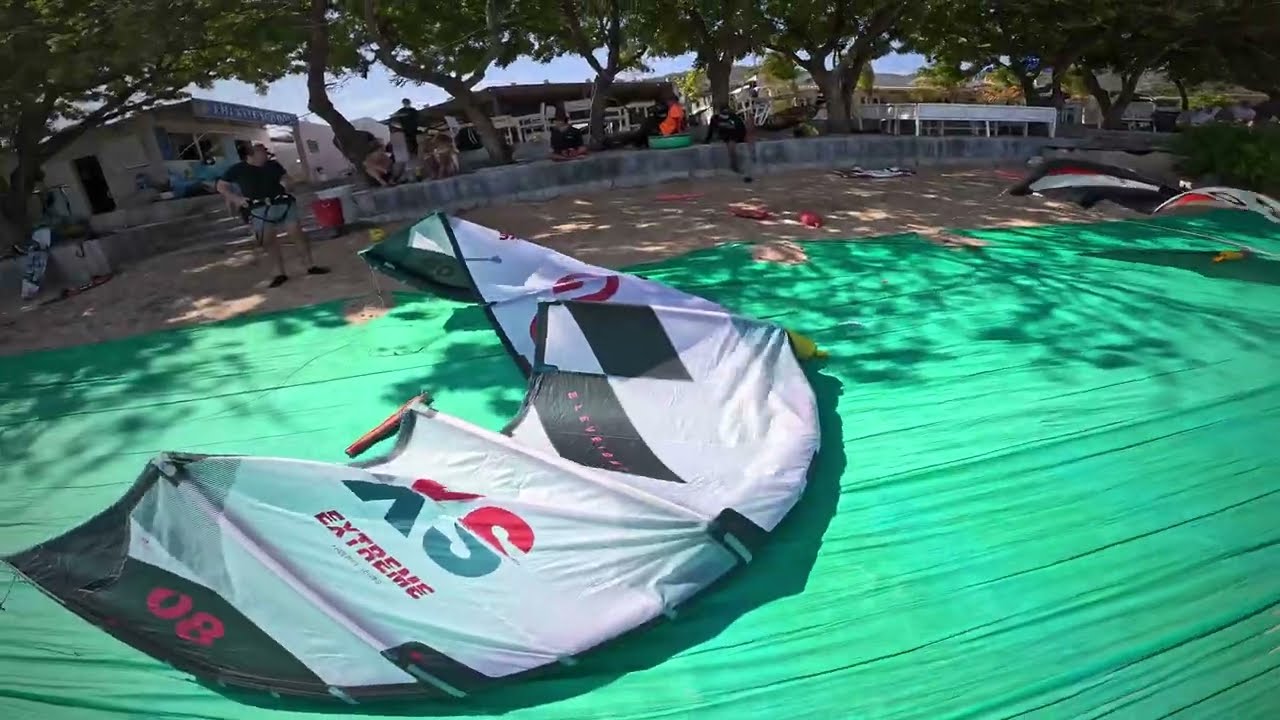 Kiteboarding Vietnam My Hoa Phan Rang (Phi Kite School) Eleveight XS