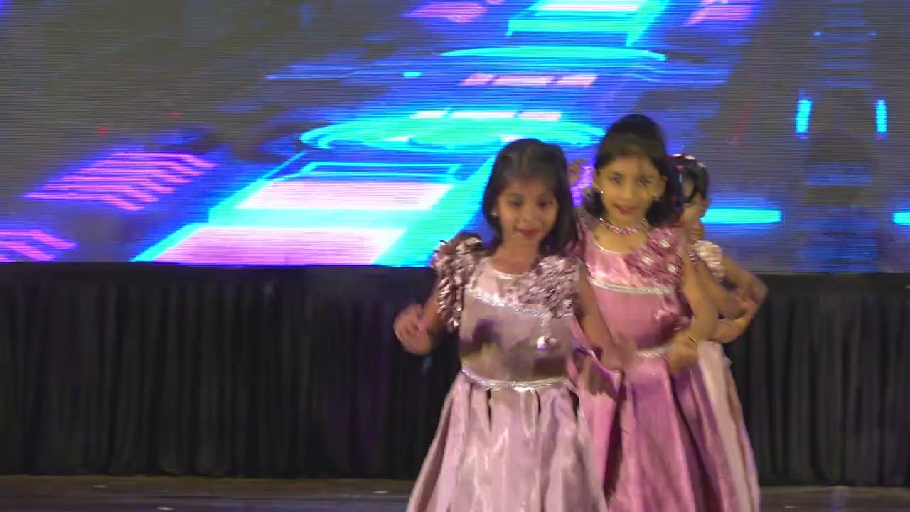  इ.१ ली शेकी शेकी डान्स