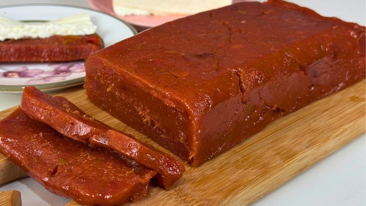 WITH ONLY 3 INGREDIENTS – HOMEMADE TRADITIONAL GUAVA PASTE