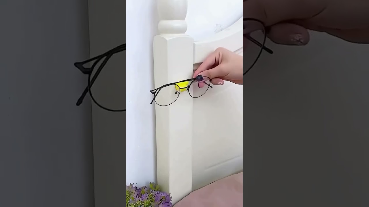 thumbs-up multifunctional sticky wall hook