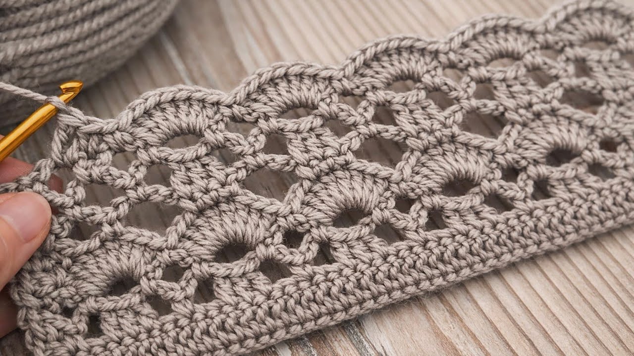 Beautiful Crochet Stitch! Very Easy 4-Row Shawl & Scarf Pattern