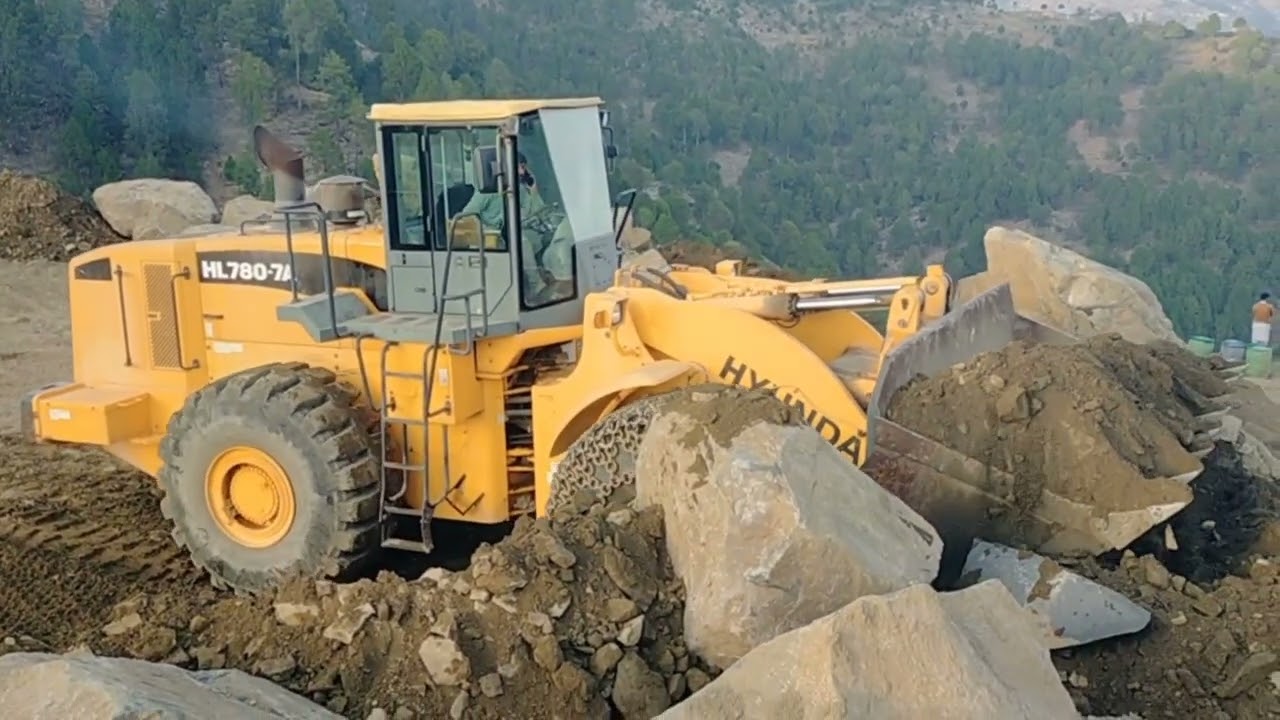 HYUNDAI Loader 780 Shafting Lose Material for #Granite Production