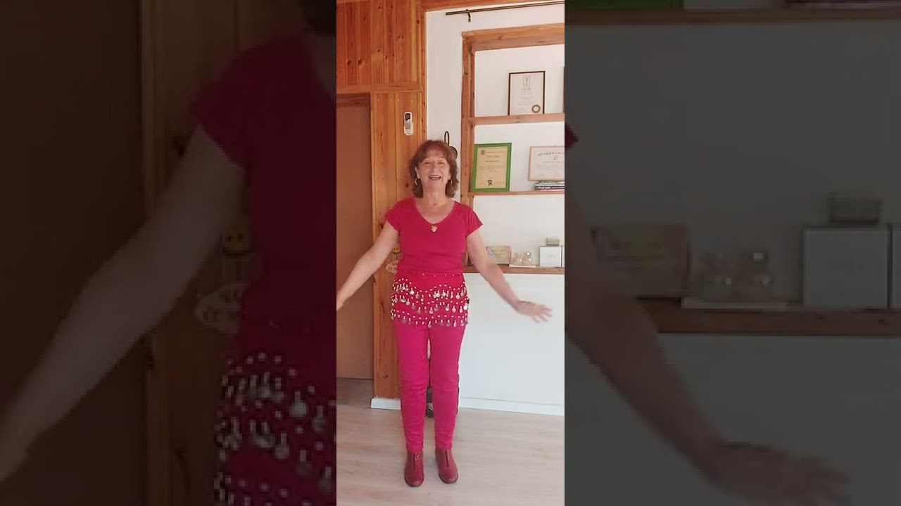 תרגילי יוגה צחוק באהבה🤣