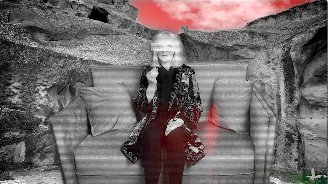 JOANNA STINGRAY music video 