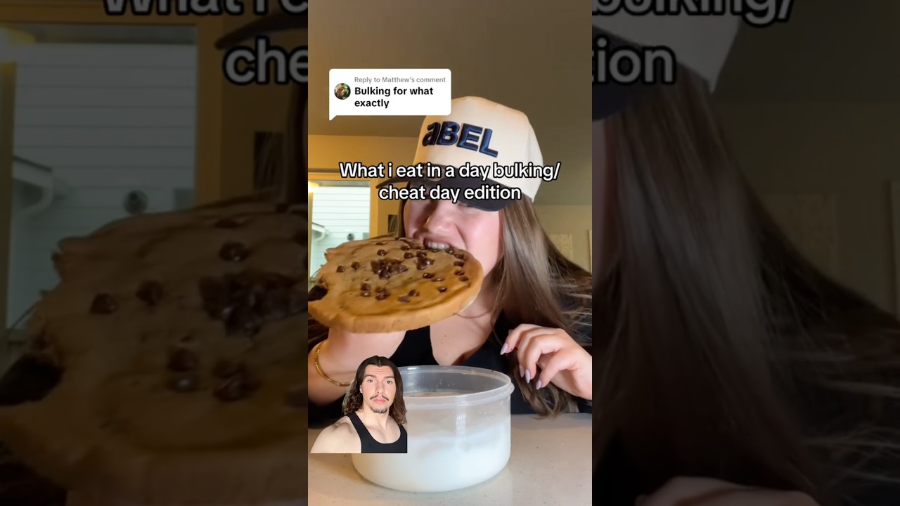 What a Foodie Eats on a &ldquo;CHEAT DAY&rdquo;! (Fat Loss Coach Reacts) #fitness
