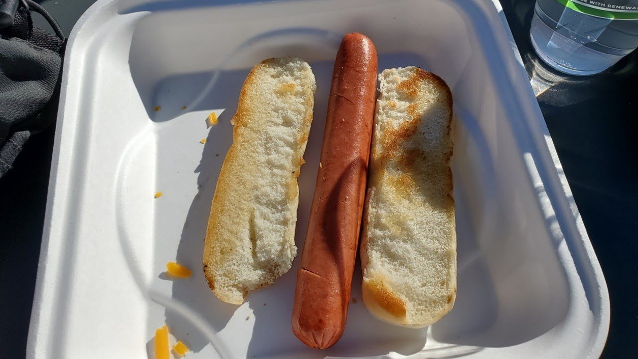 FOX 13 Investigates: Skier says cold, $9 hot dog is symbol of mismanagement at Utah resort