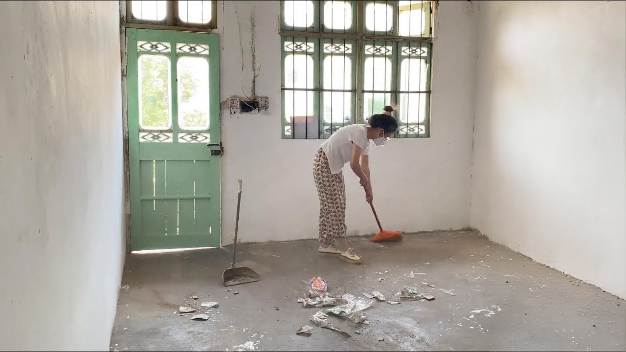 My Mom's Dirty Old House Was Making Me Depressed – But I Decided to Renovate It | Manxialai | Part 1