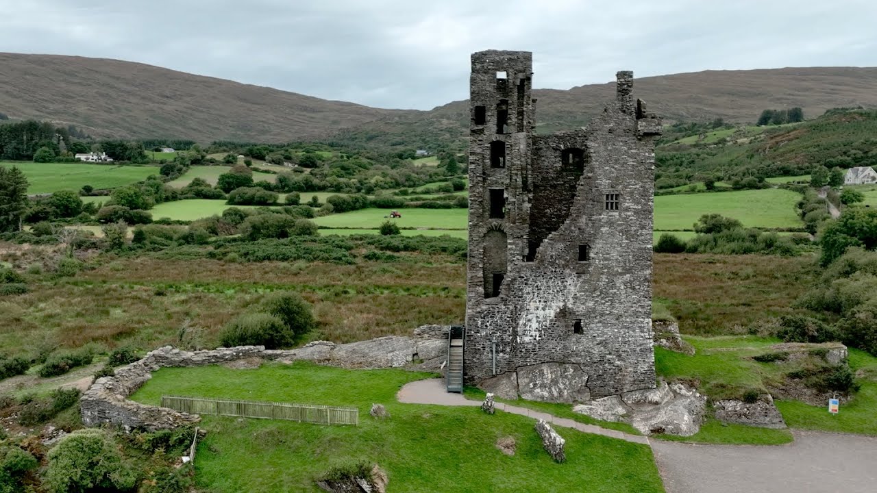 Ireland&rsquo;s Hidden Castles ☘️ Donovan Castle, County Cork, Ireland