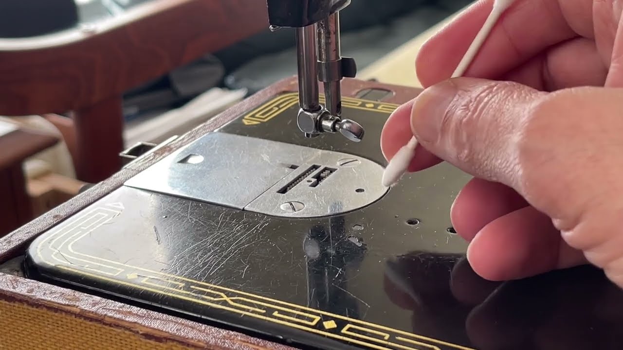 PAINT REPAIR SERIES #6: Touching Up Singer 99 Sewing Machine Paint Chips Calls For a 'Light Touch'