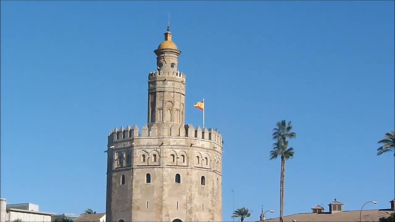 Passeggiata turistica in battello per Siviglia #chaneltommaso