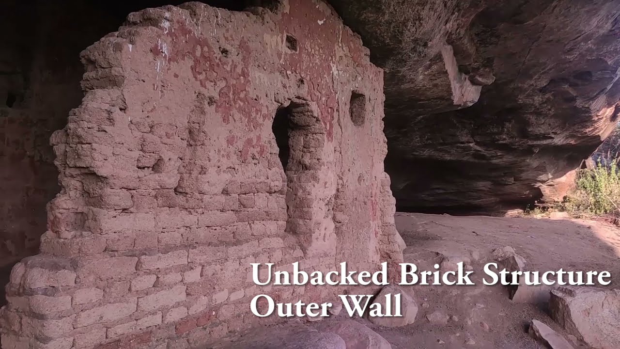 Armamalai Jain Caves / Malayampattu, Tamil Nadu.