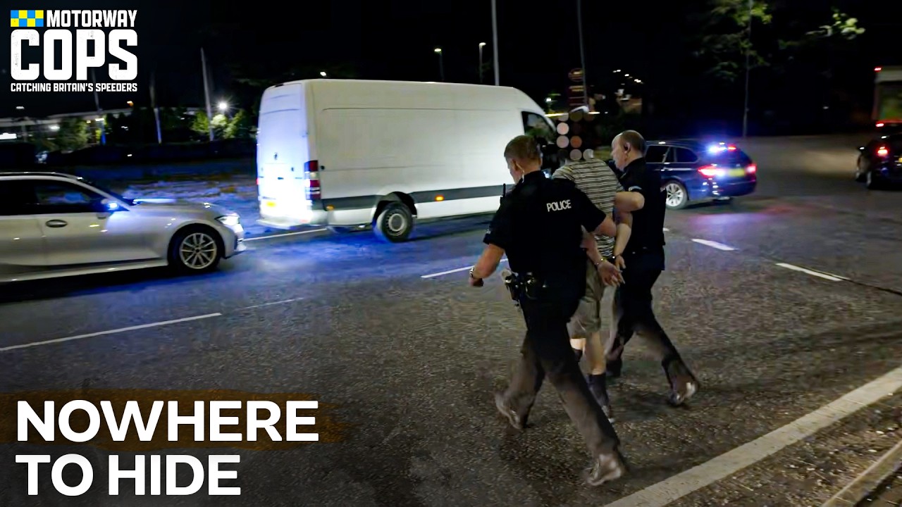 Caught After a Foot Chase! Burglary Suspects Tracked Down by Police Dog | Motorway Cops