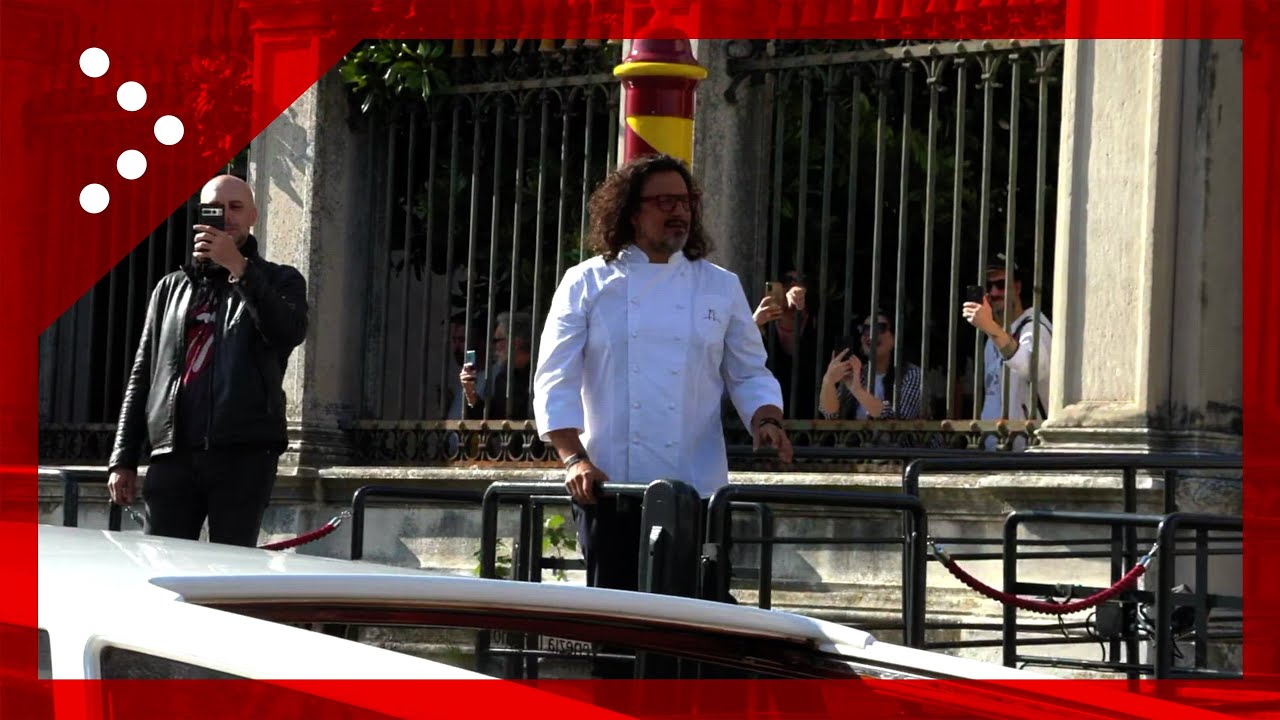Promozione Venezia, corteo acqueo lungo il Canal Grande: anche Alessandro Borghese tra i tifosi