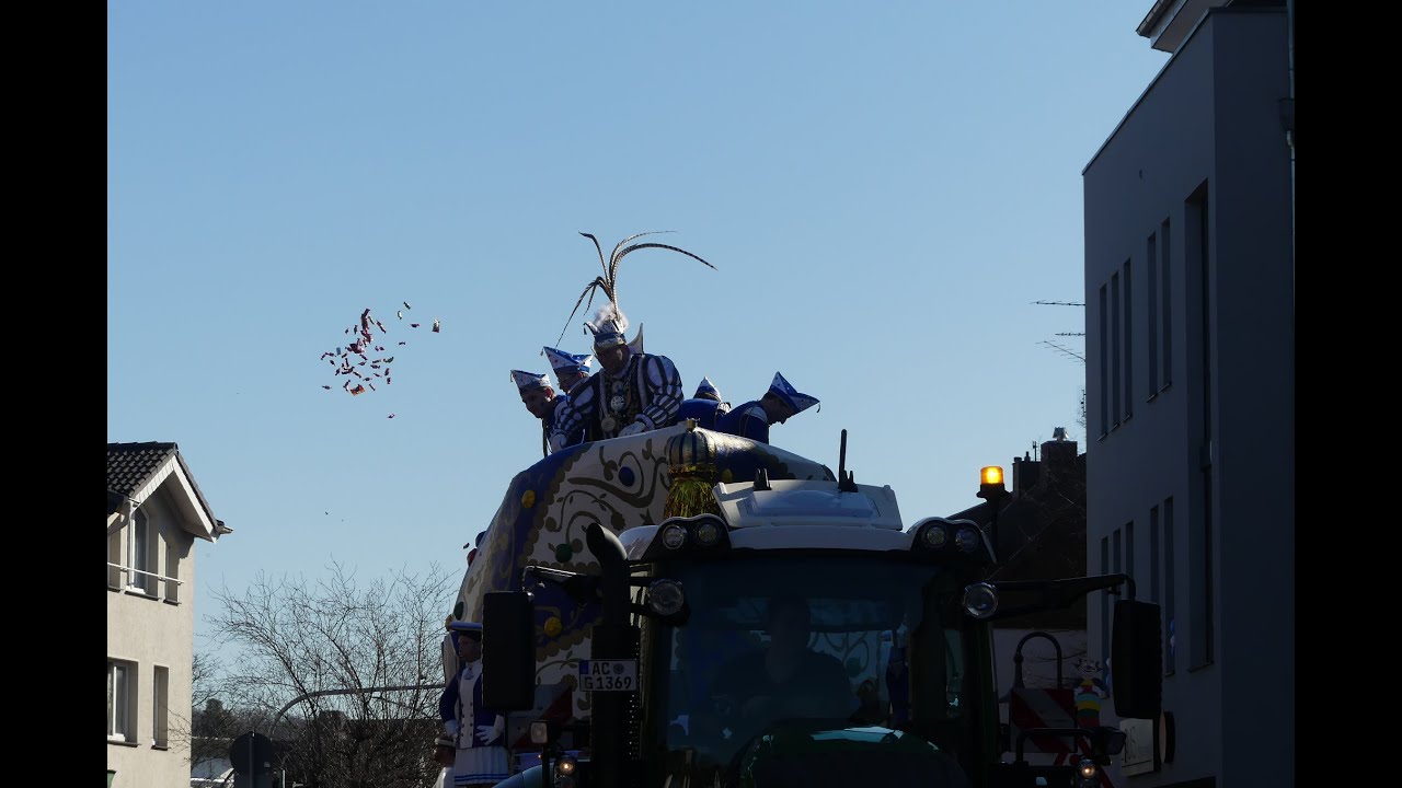 Rosenmontagszug in Kreuzau