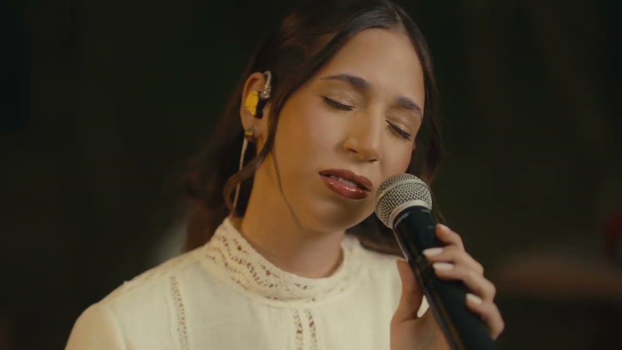 Liz Mariel - Habitación (ft. King David)