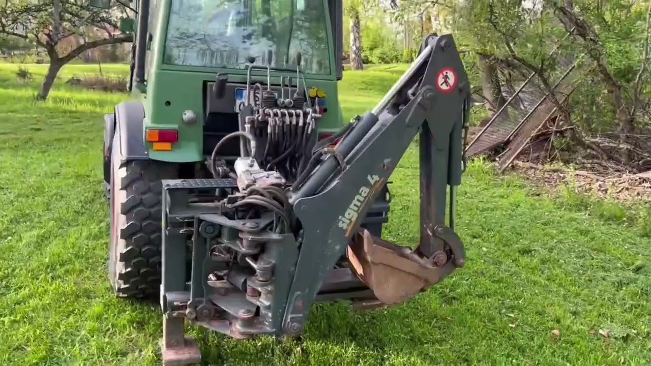T&uuml;nnissen Fendt GTA 150,  Stoll Compact FC 350, Sigma 4 Heckbagger, Pritsche.