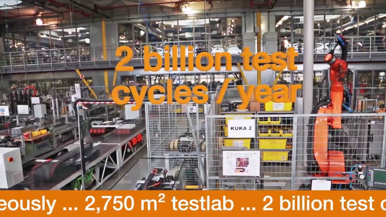 igus Chainflex test lab tour
