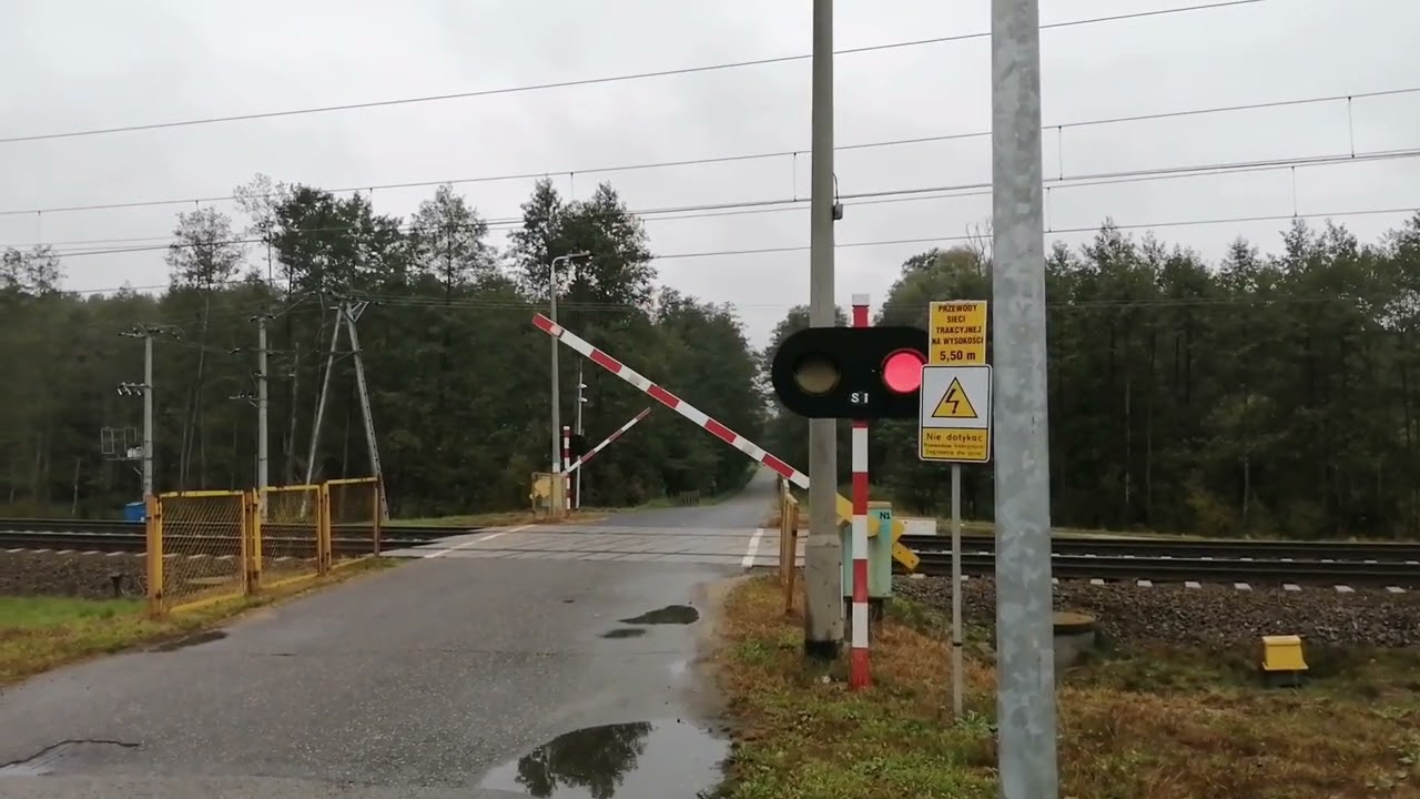 Przejazd kolejowy Wólka Wiciejowska \ Railroad Crossing