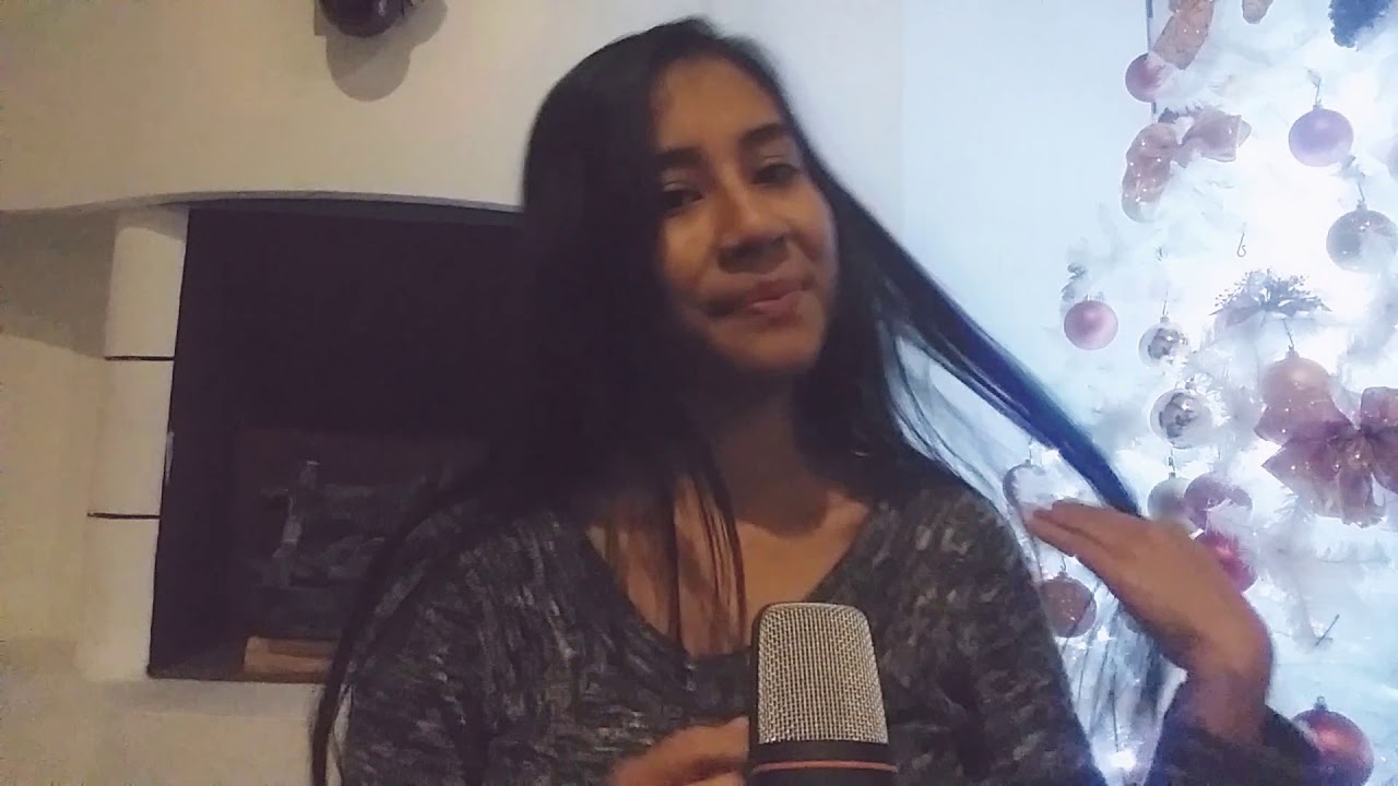ASMR Español [Roleplay-Vendedora te regala caja de muestras ]