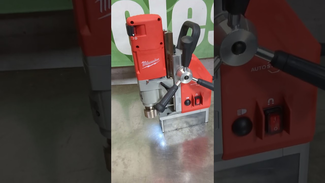 Milwaukee Magnetic Drill Press PM8522