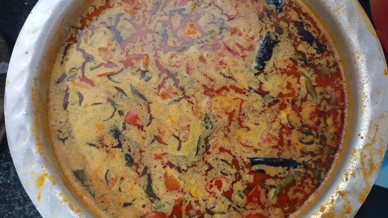 Kale chane se banae Hyderabadi Sag recipe