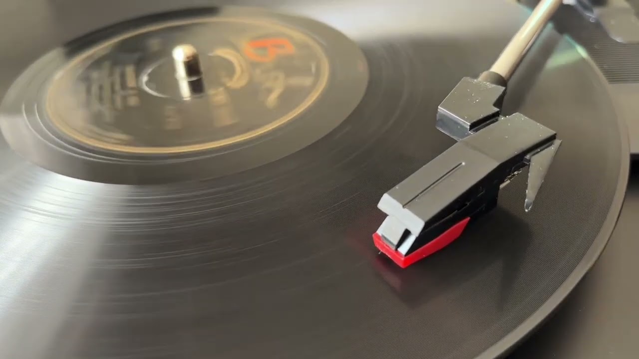 Knockin’ A Jug, Louis Armstrong & His Orchestra, Okeh 8703