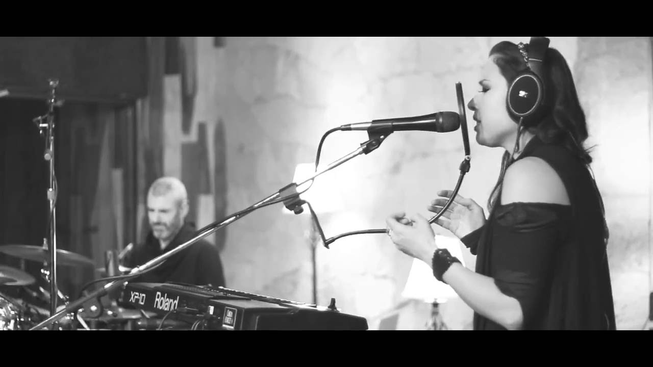 Paranoia - Elsiane live at Studios Noviembre (Mexico 2016)