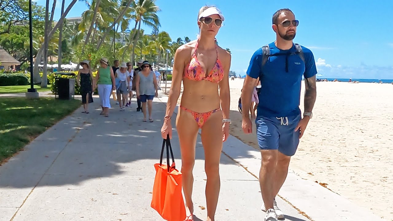 HAWAII PEOPLE | Walking From Hilton Hawaiian Village to Imperial Hotel in WAIKIKI 🏖🌴 #travelvlog