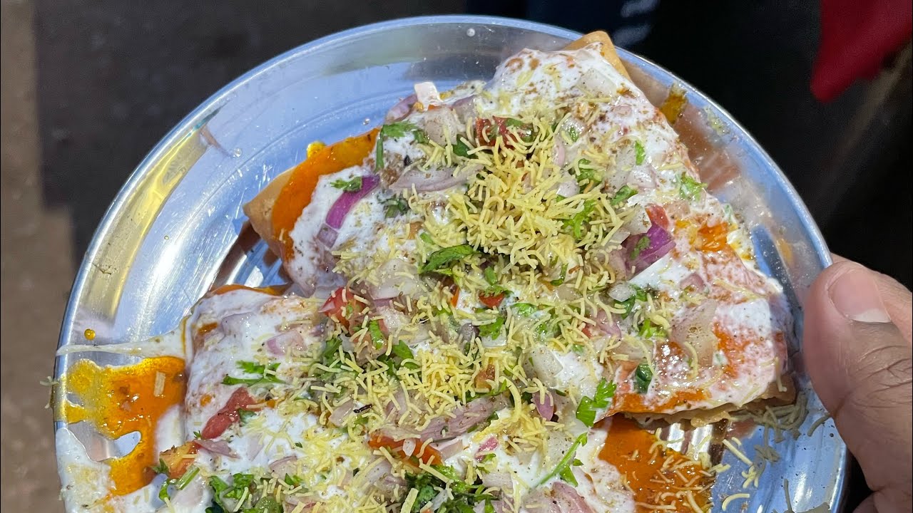 खस्ता चाट | Famous Khasta Chaat of Raipur | Opposite to Rajkumar College | The Raipur Guy