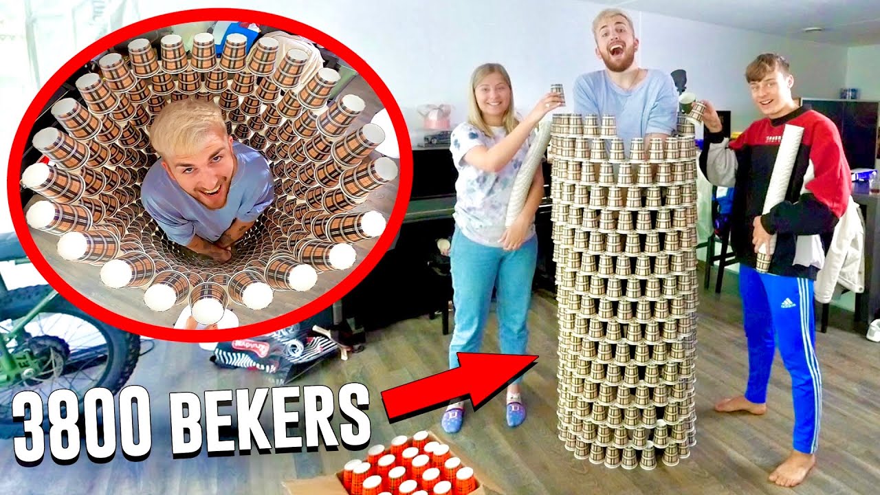 OPGESLOTEN IN EEN TOREN VAN BEKERS!