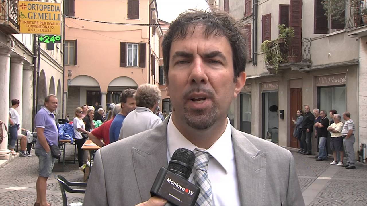 I bolidi del GP Nuvolari attraversano Ostiglia (Ostiglia, 18/09/2016)