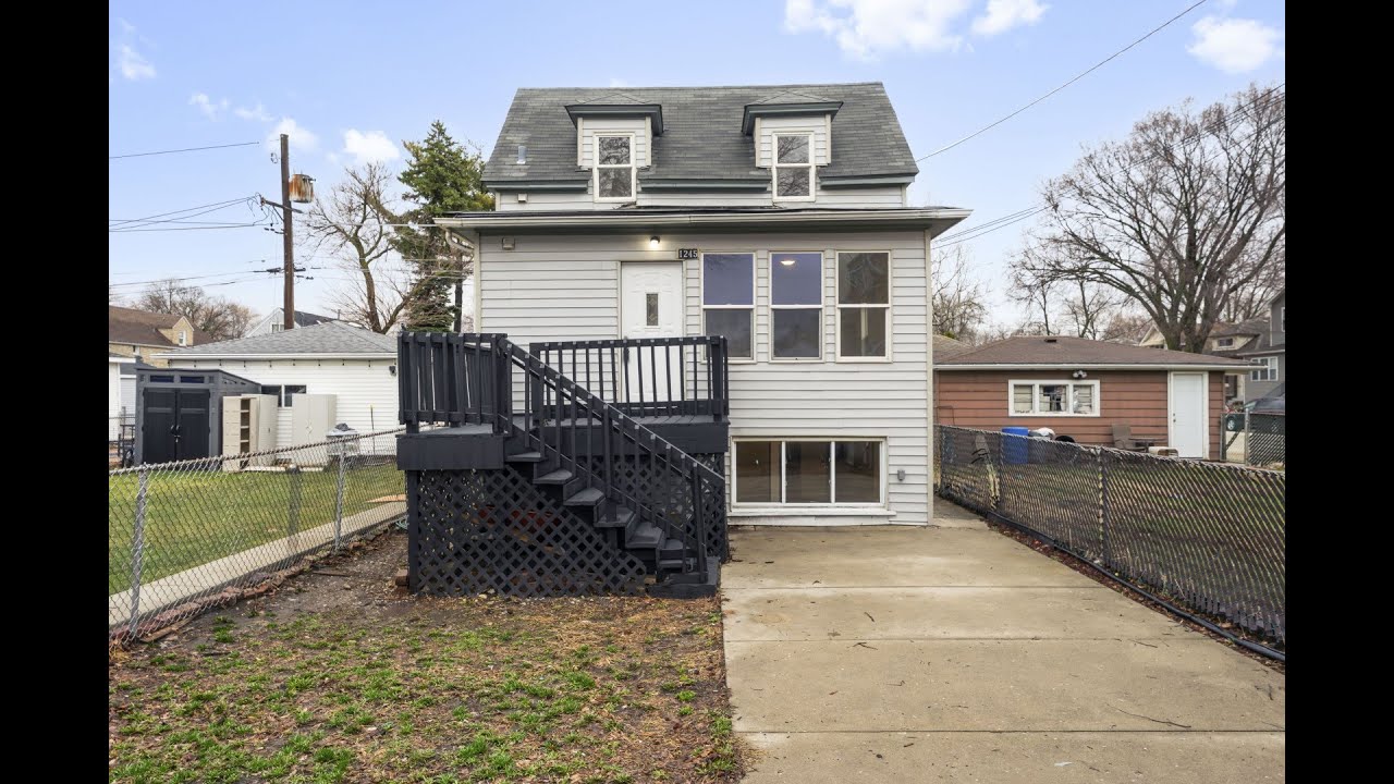 Esly Dorado|1245 Kenilworth Ave|Berwyn, IL|ColdwellBankerHomes.com