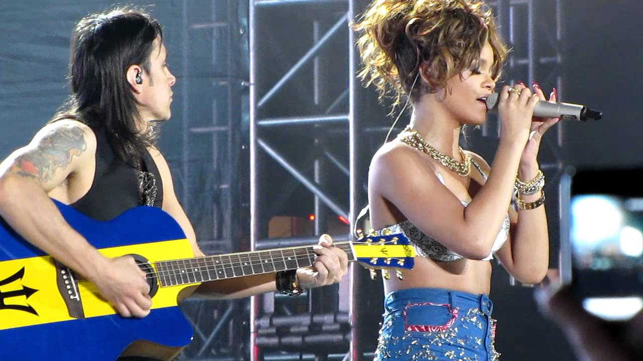 Rihanna - Hate That I Love You live in Belo Horizonte HD