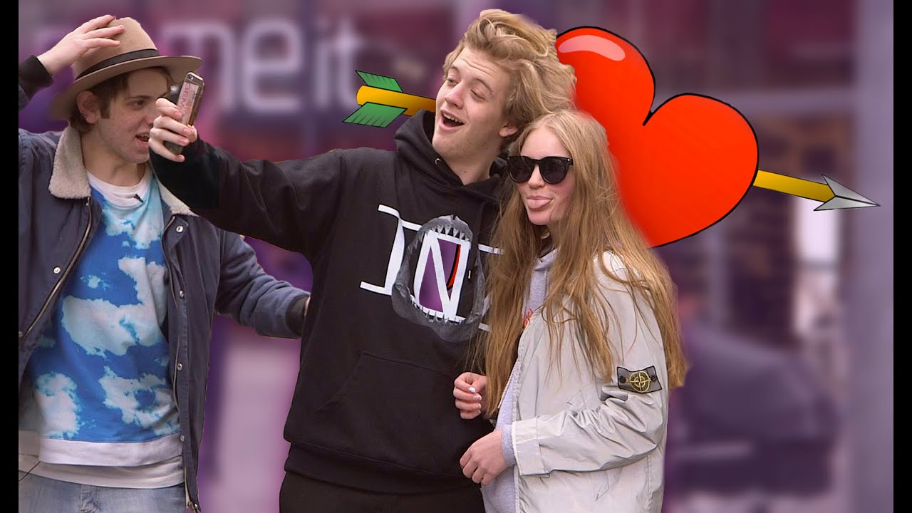 LAVER DAMER P&Aring; STR&Oslash;GET! ft. Morten M&uuml;nster & Oddmoles