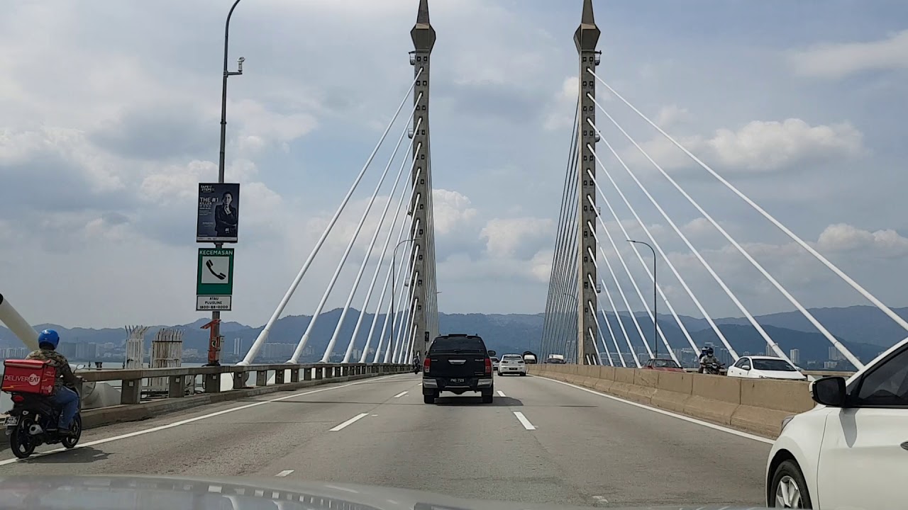 Driving across THE original Jambatan Pulau Pinang Penang Bridge to Georgetown Pulau Pinang 槟成 檳城