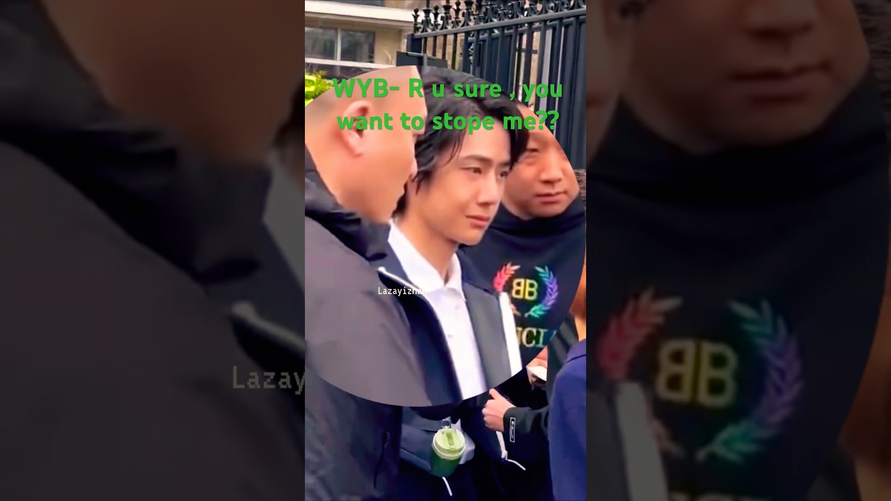lil 🦁 super shocked by security staff as he stop him..😅 #wangyibo #yizhan #parisfashionweek 💚&hearts;️