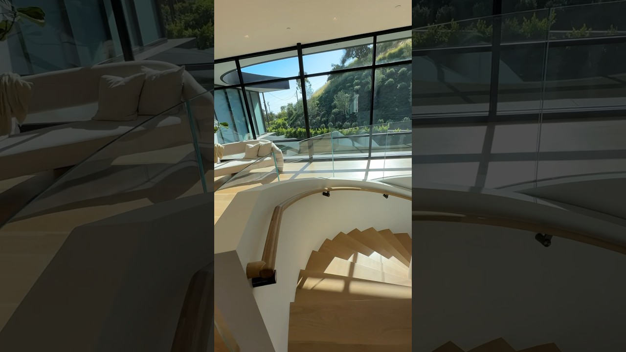 #luxuryrealestate #luxury #staircase #losangeles #losangelesrealestate