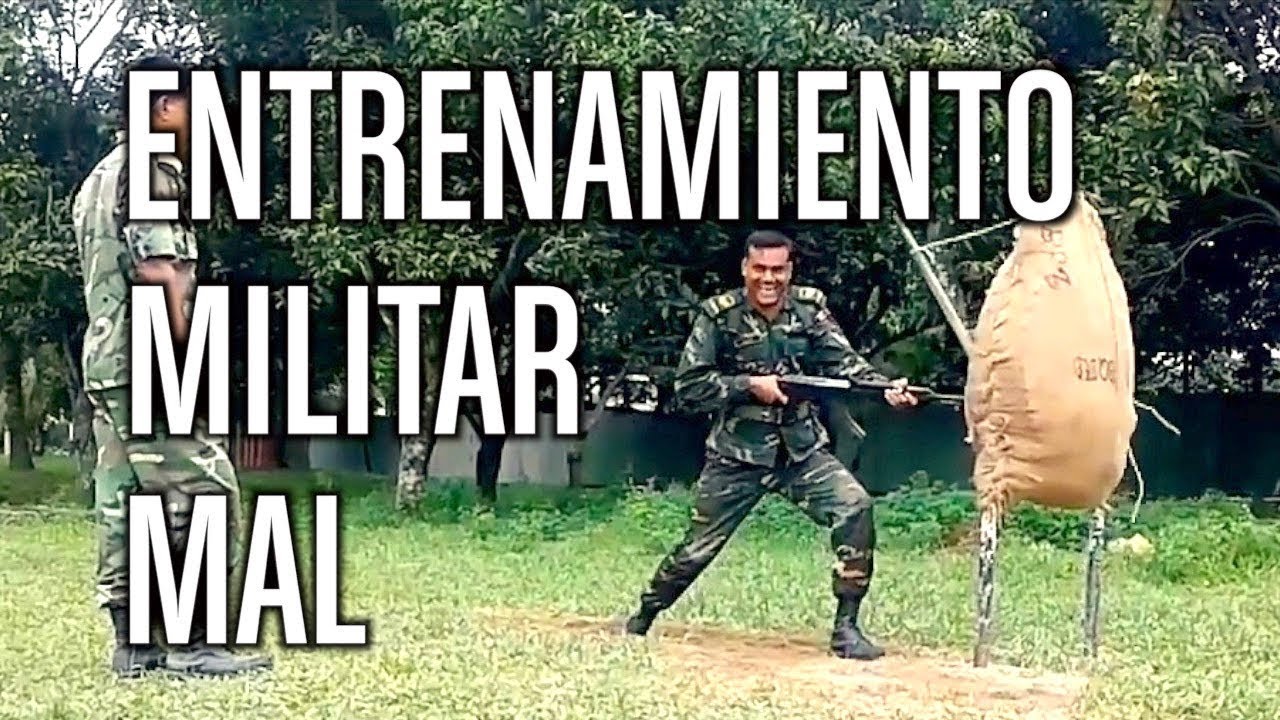 Entrenamiento de carga de bayoneta, mal (DOBLAJE)