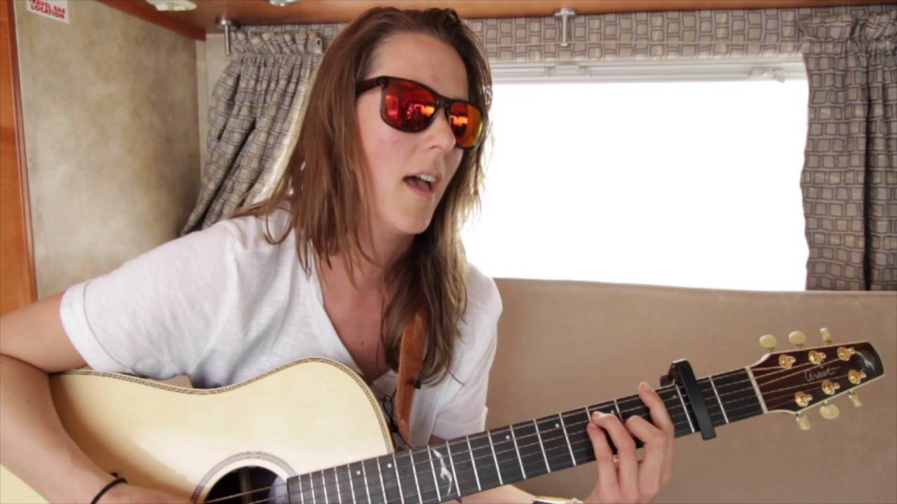 Beyries-The Pursuit of Hapiness (Live dans son Winnebago)