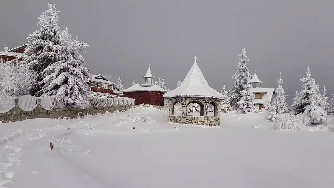 Drumul către Schitul Montioru. Drumul ce duce la Parintele Macarie Besliu