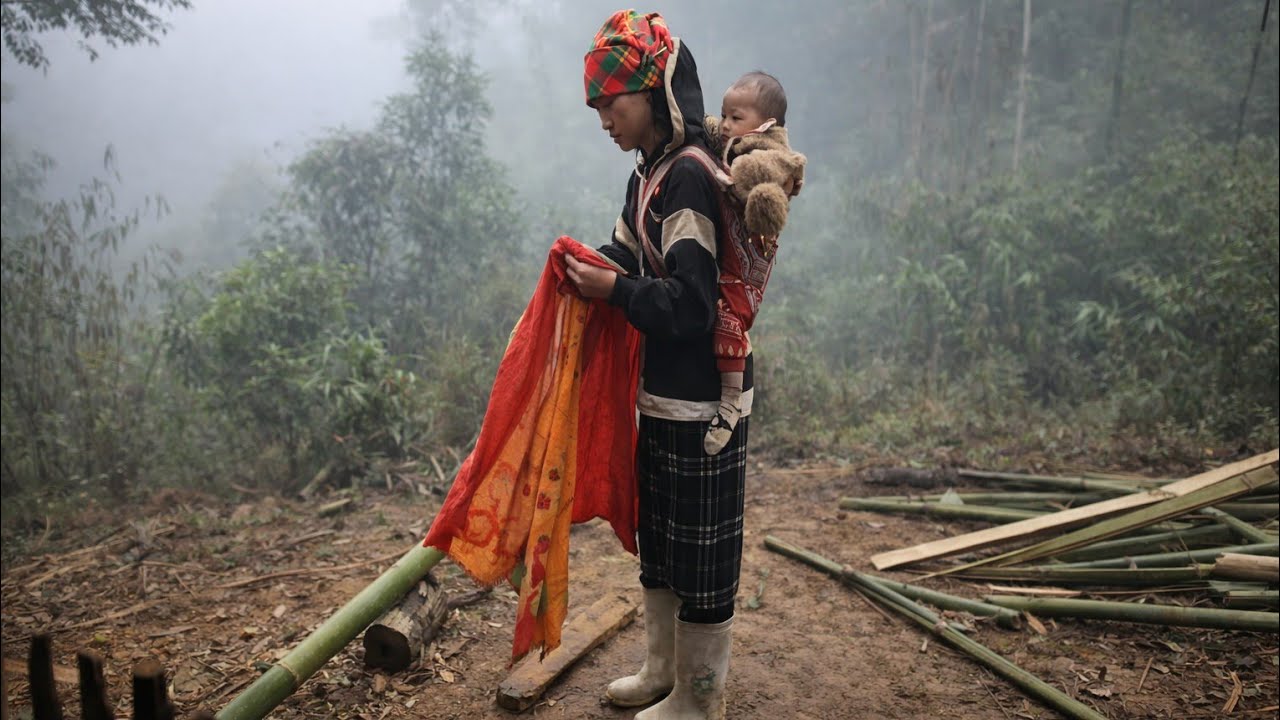 Mother and Daughter Asked for Water… What Happened Next Was Heartbreaking