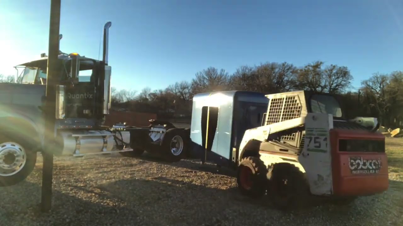Is This The First One Ever Done?? Freightliner Classic Gets Sleeper And Big Hole Conversion